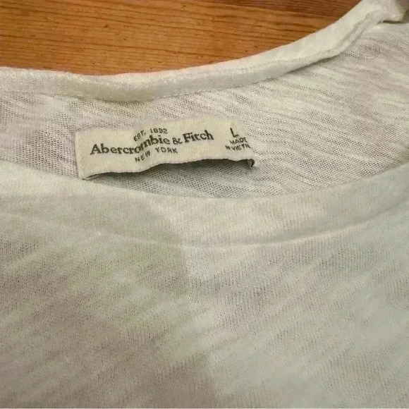 Abercrombie & Fitch oversized. T-shirt with ruffle size L women - Picture 6 of 9